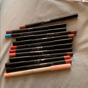 Kylie cosmetics lip liner